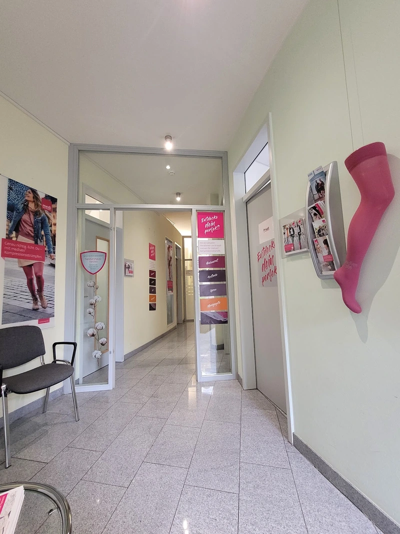 Sanitätshaus im Eschenschlag Sanitätsfachhandel – Bild 1