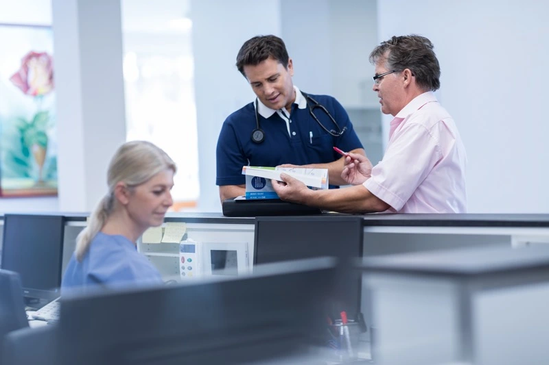 Co-Med GmbH & Co. KG Logistikcenter für Arzt- und Krankenhausbedarf – Bild 1