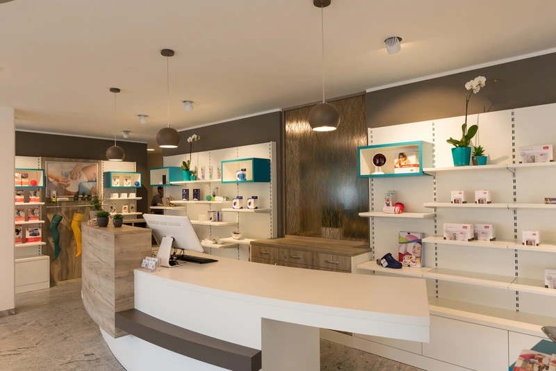 Neue Apotheke mit Neuem Sanitätshaus Neunburg v.W. e.K. – Bild 2