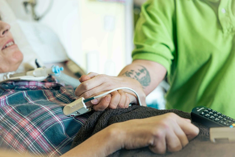 A.I.B. - Hero – Bild 2