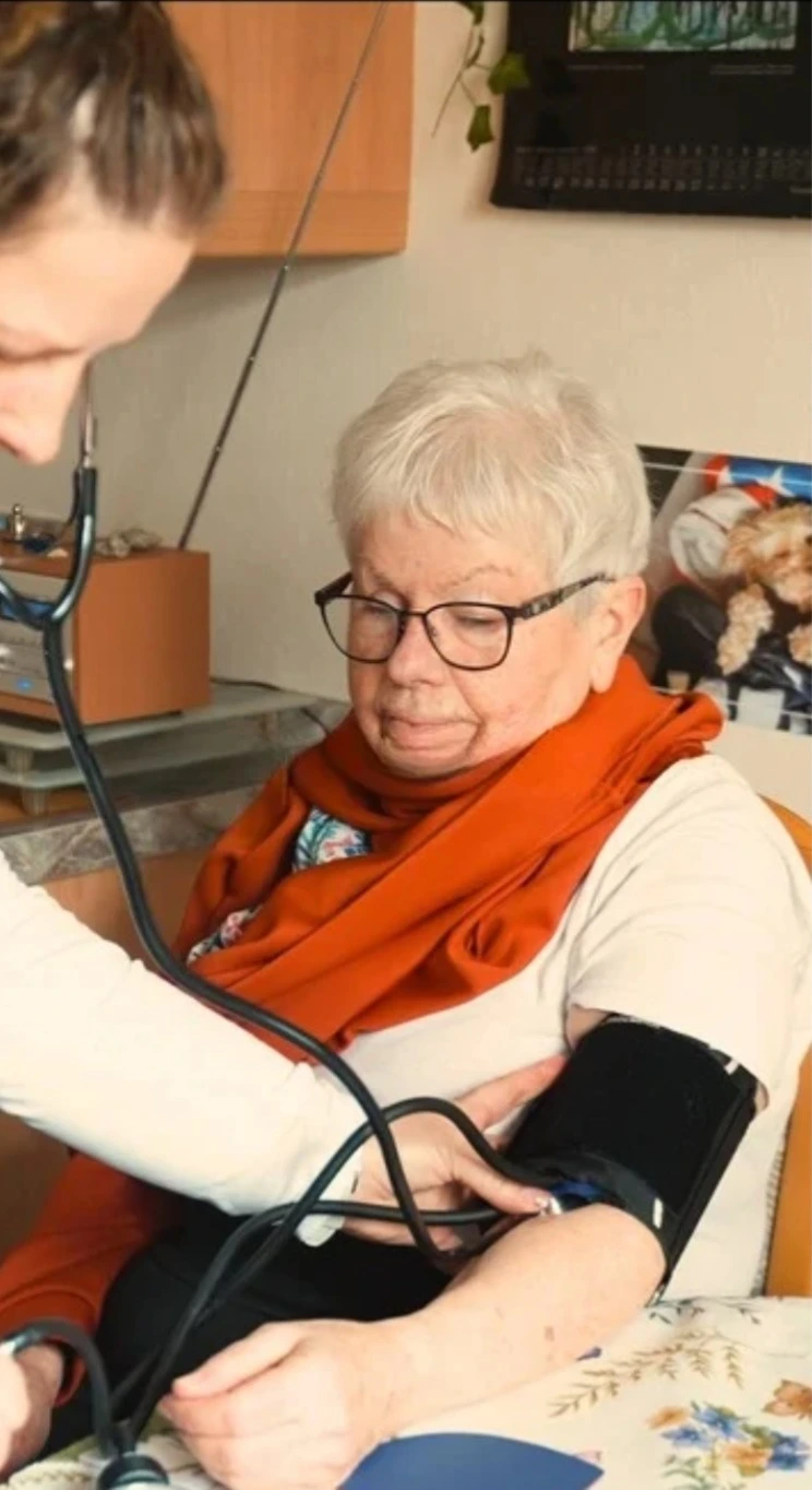 INTAKT Ganzheitliche Pflege und Betreuung – Bild 1