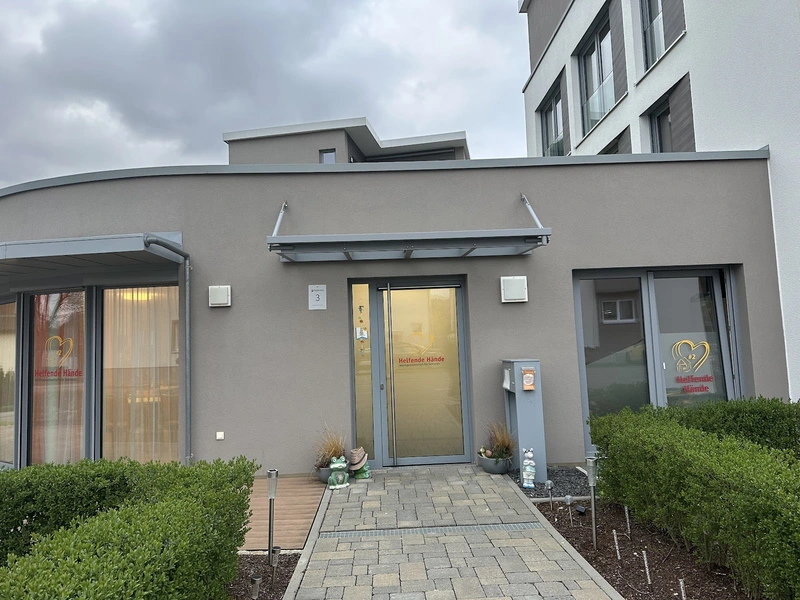 Helfende Hände – Bild 3