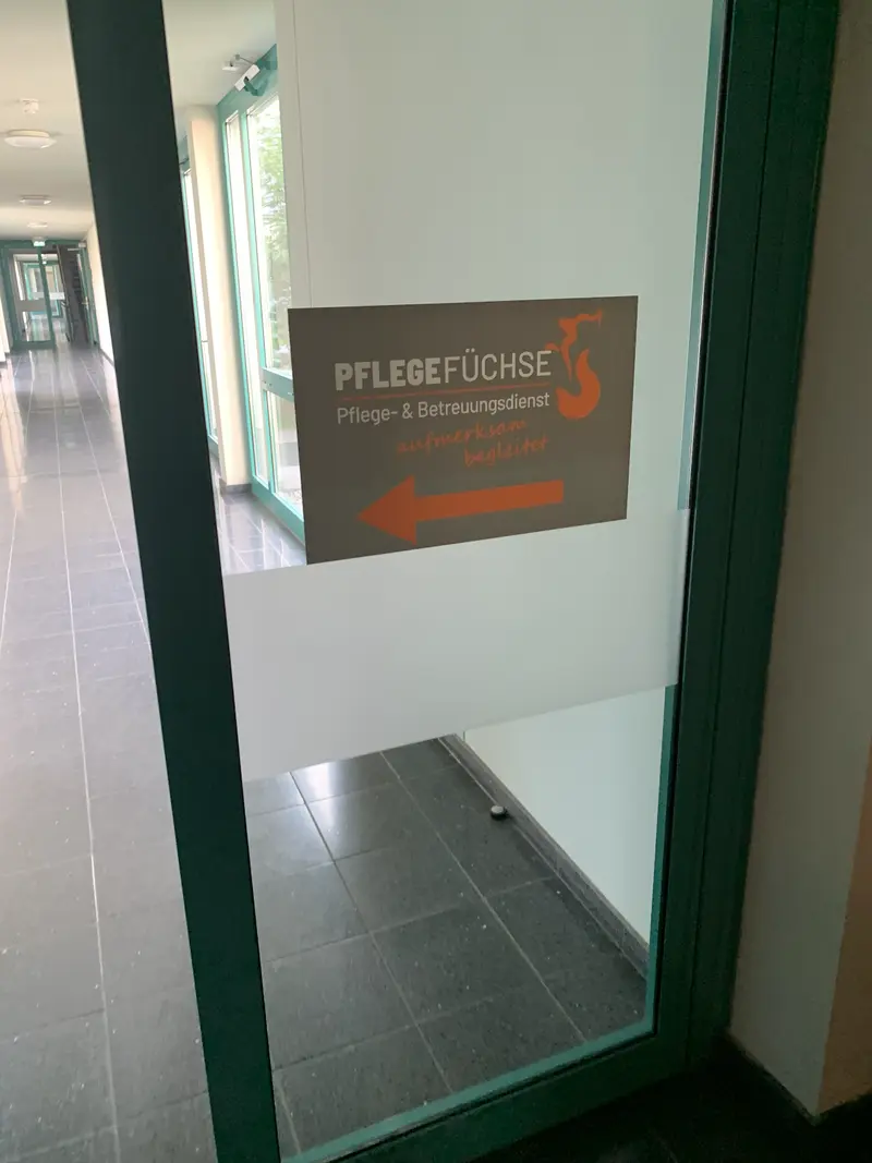 Pflegefüchse – Bild 1