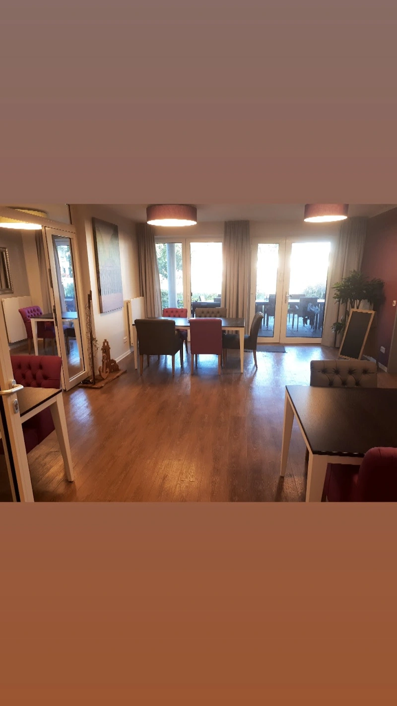 Adlatus - Intensivpflege – Bild 2