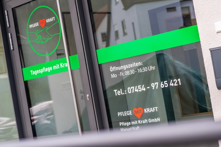 Pflege mit Kraft – Bild 4