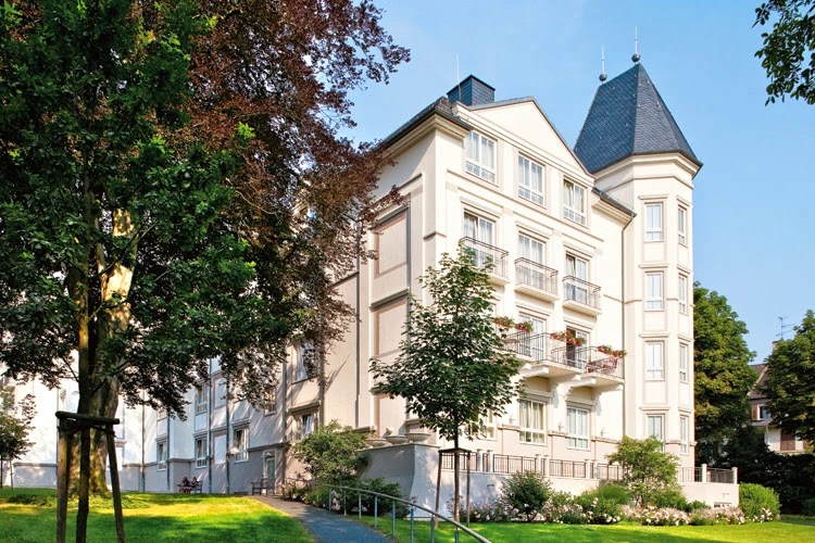 Kursana Villa Wiesbaden ambulanter Pflegedienst – Bild 1