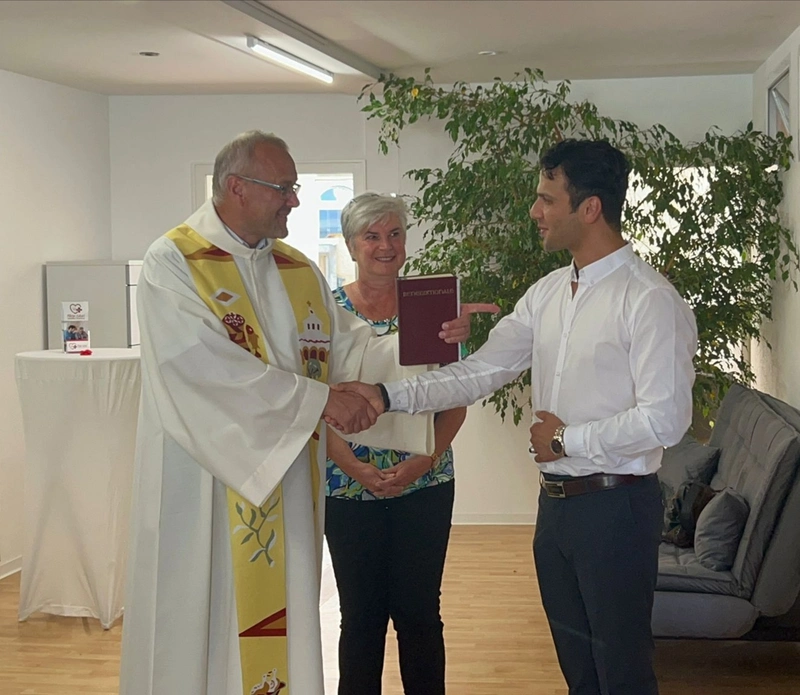 Pflege Askari – Bild 1