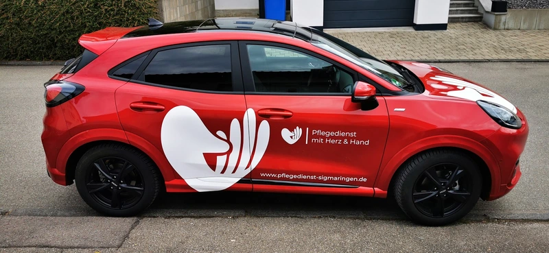 Pflege mit Herz und Hand – Bild 1