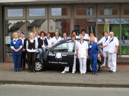 Pflegende Hände – Bild 3