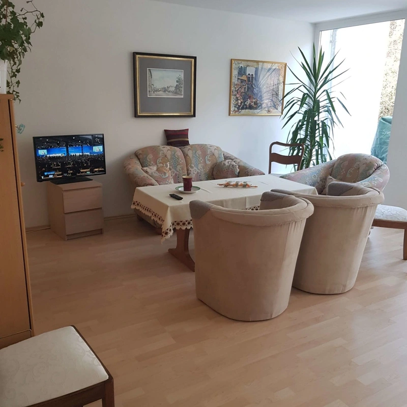 Statt Altenheim – Bild 5